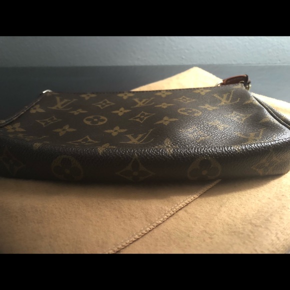 Louis Vuitton monogram Authentic Pouchette - Picture 3 of 8